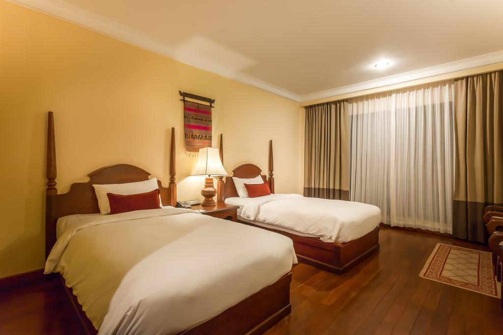 Prince Angkor Hotel & Spa Сіємреап Екстер'єр фото