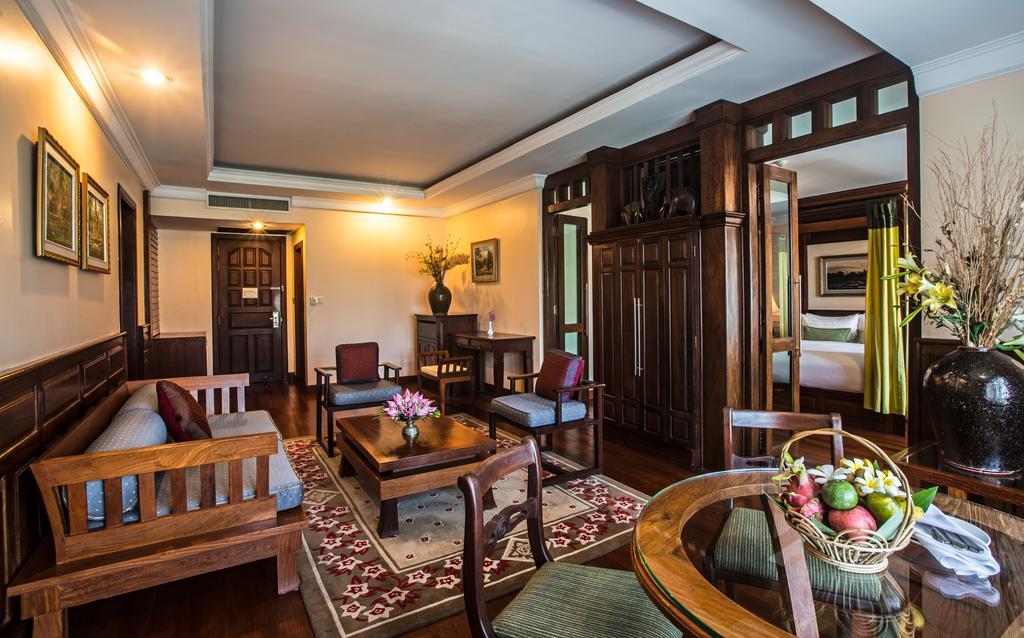 Prince Angkor Hotel & Spa Сіємреап Екстер'єр фото